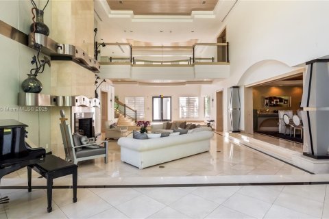 House in Pinecrest, Florida 7 bedrooms, 993.03 sq.m. № 1968897 - photo 25
