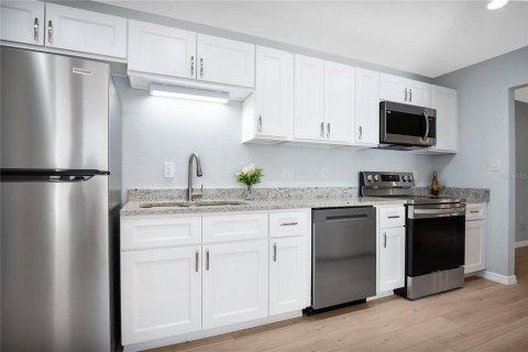 Copropriété à vendre à Tavares, Floride: 2 chambres, 123.93 m2 № 1148511 - photo 8