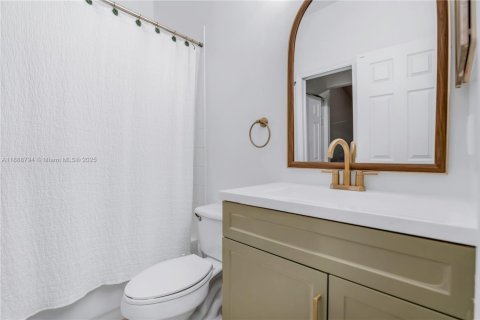 Villa ou maison à vendre à Miramar, Floride: 4 chambres, 214.98 m2 № 1954024 - photo 15