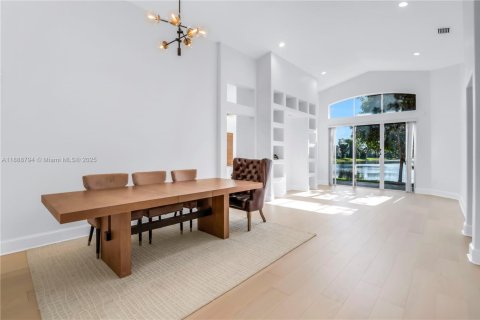 Villa ou maison à vendre à Miramar, Floride: 4 chambres, 214.98 m2 № 1954024 - photo 3