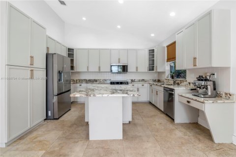 Villa ou maison à vendre à Miramar, Floride: 4 chambres, 214.98 m2 № 1954024 - photo 8