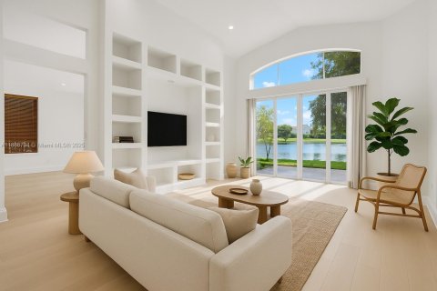 Villa ou maison à vendre à Miramar, Floride: 4 chambres, 214.98 m2 № 1954024 - photo 4