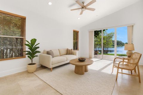 Villa ou maison à vendre à Miramar, Floride: 4 chambres, 214.98 m2 № 1954024 - photo 12