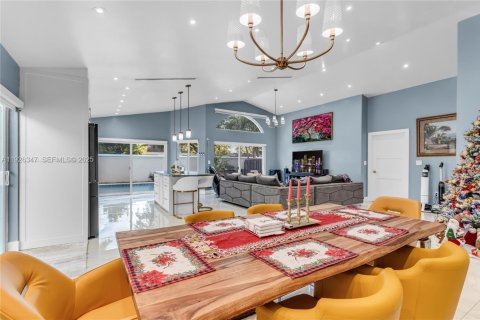 Casa en venta en Miami, Florida, 4 dormitorios, 183.39 m2 № 1985906 - foto 23