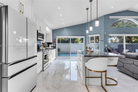 Casa en venta en Miami, Florida, 4 dormitorios, 183.39 m2 № 1985906 - foto 20