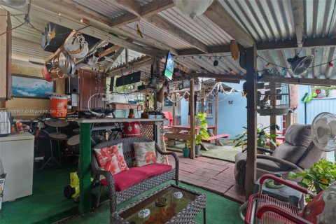 Купить виллу или дом в Майами-Гарденс, Флорида 2 спальни, 61.5м2, № 1948249 - фото 21