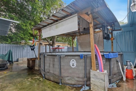 Купить виллу или дом в Майами-Гарденс, Флорида 2 спальни, 61.5м2, № 1948249 - фото 23