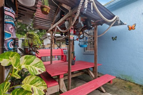 Купить виллу или дом в Майами-Гарденс, Флорида 2 спальни, 61.5м2, № 1948249 - фото 19