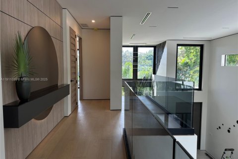 Villa ou maison à louer à Biscayne Park, Floride: 5 chambres, 351.45 m2 № 1967187 - photo 23