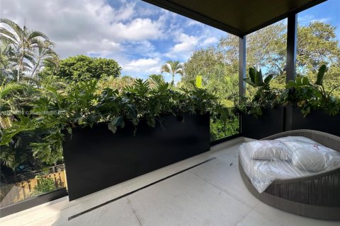 Villa ou maison à louer à Biscayne Park, Floride: 5 chambres, 351.45 m2 № 1967187 - photo 30