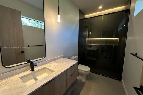 Villa ou maison à louer à Biscayne Park, Floride: 5 chambres, 351.45 m2 № 1967187 - photo 16