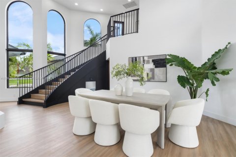 House in Boca Raton, Florida 5 bedrooms, 426.98 sq.m. № 1855025 - photo 8