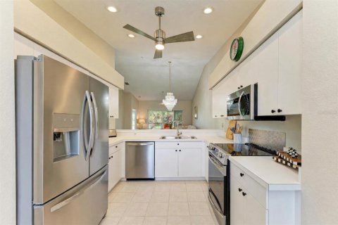 Condo in Sarasota, Florida, 2 bedrooms № 2100032 - photo 10