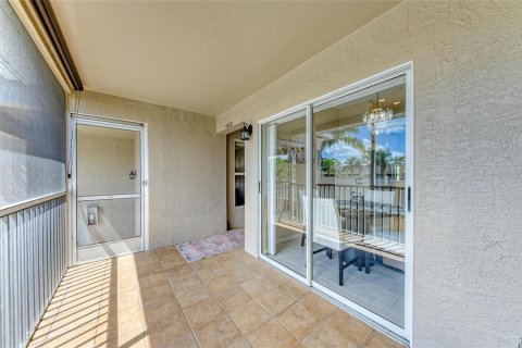 Condo in Sarasota, Florida, 2 bedrooms № 2100032 - photo 13