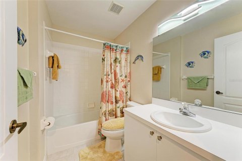 Condo in Sarasota, Florida, 2 bedrooms № 2100032 - photo 24