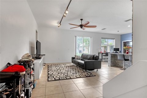 Casa en venta en Orlando, Florida, 4 dormitorios, 182.09 m2 № 1913783 - foto 6
