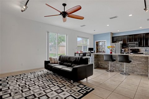 Casa en venta en Orlando, Florida, 4 dormitorios, 182.09 m2 № 1913783 - foto 8