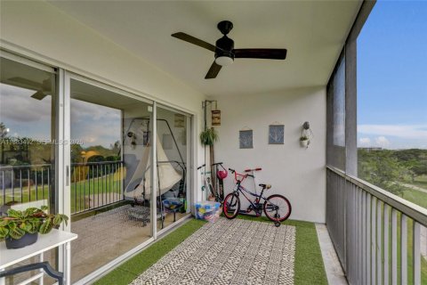 Condominio en venta en Pompano Beach, Florida, 3 dormitorios, 129.13 m2 № 2087029 - foto 24
