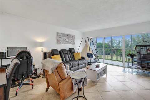 Condominio en venta en Pompano Beach, Florida, 3 dormitorios, 129.13 m2 № 2087029 - foto 7