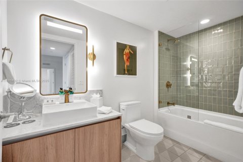 Condo in Miami, Florida, 2 bedrooms  № 1946835 - photo 26