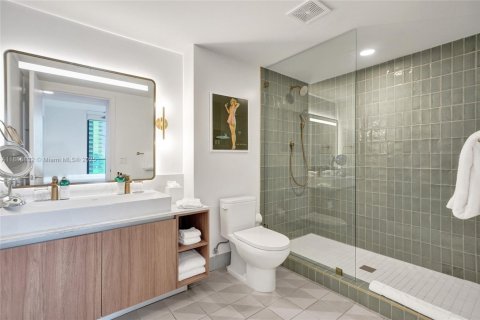 Condo in Miami, Florida, 2 bedrooms  № 1946835 - photo 3