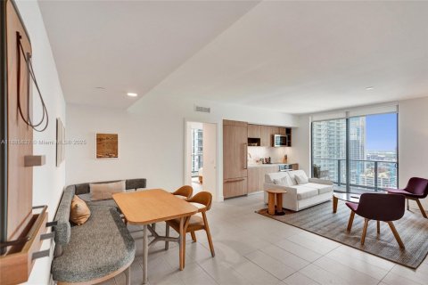 Condo in Miami, Florida, 2 bedrooms  № 1946835 - photo 2