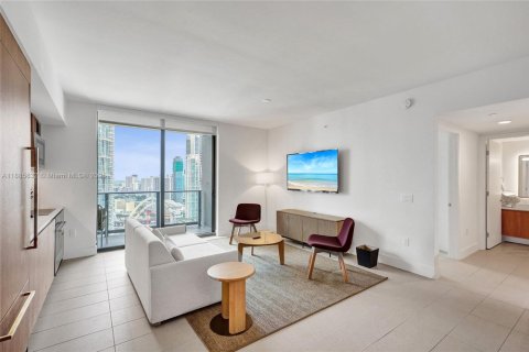 Condo in Miami, Florida, 2 bedrooms  № 1946835 - photo 7