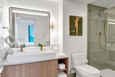 Condo in Miami, Florida, 2 bedrooms  № 1946835 - photo 22