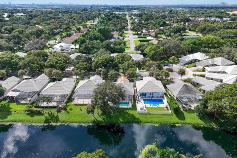 Villa ou maison à vendre à Palm Beach Gardens, Floride: 3 chambres, 144.18 m2 № 2414713 - photo 2