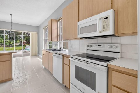 Villa ou maison à vendre à Palm Beach Gardens, Floride: 3 chambres, 144.18 m2 № 2414713 - photo 16