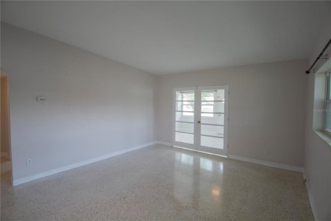 Apartamento en alquiler en Winter Park, Florida, 2 dormitorios, 107.77 m2 № 1843677 - foto 5