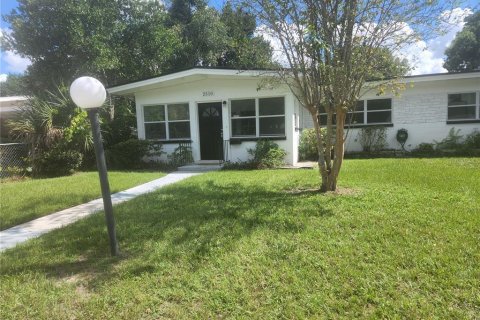 Apartamento en alquiler en Winter Park, Florida, 2 dormitorios, 107.77 m2 № 1843677 - foto 1