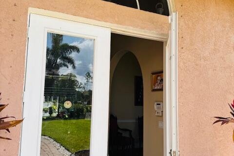 Villa ou maison à vendre à West Palm Beach, Floride: 4 chambres, 268.39 m2 № 2147049 - photo 2