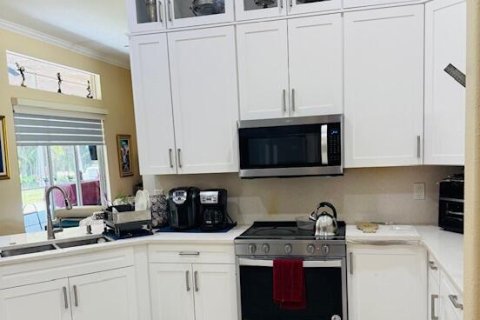 Villa ou maison à vendre à West Palm Beach, Floride: 4 chambres, 268.39 m2 № 2147049 - photo 11