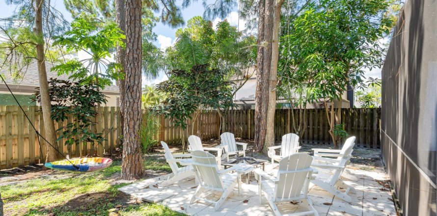 Villa ou maison à Wellington, Floride 5 chambres, 218.32 m2 № 1081627