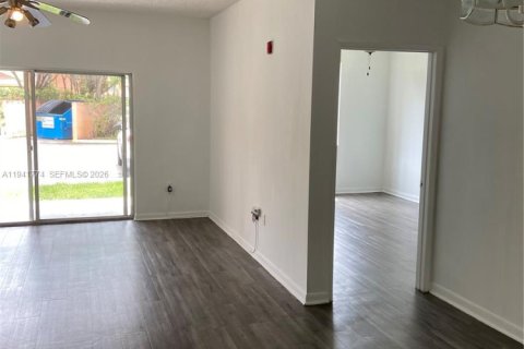 Купить кондоминиум в Дейви, Флорида 2 спальни, 109.9м2, № 1998640 - фото 2