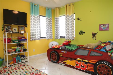 House in Pembroke Pines, Florida 2 bedrooms, 104.98 sq.m. № 1995051 - photo 13