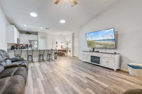 Купить таунхаус в Деланд, Флорида 11 комнат, 123.56м2, № 1900758 - фото 3