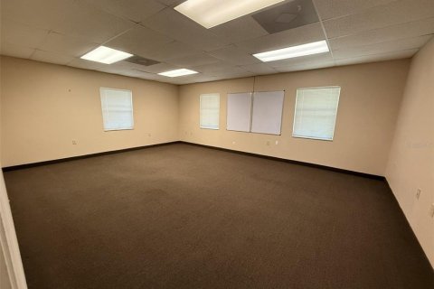 Immobilier commercial à louer à Ocala, Floride № 2156572 - photo 3