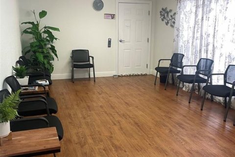 Immobilier commercial à louer à Ocala, Floride № 2156572 - photo 4