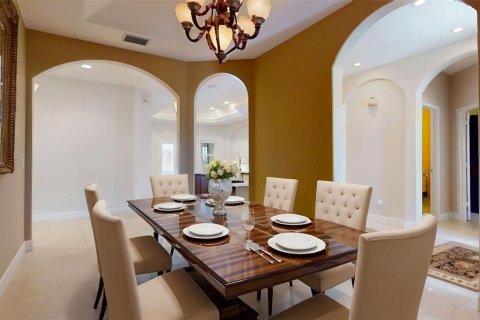 House in Vero Beach, Florida 5 bedrooms, 379.88 sq.m. № 1614834 - photo 10