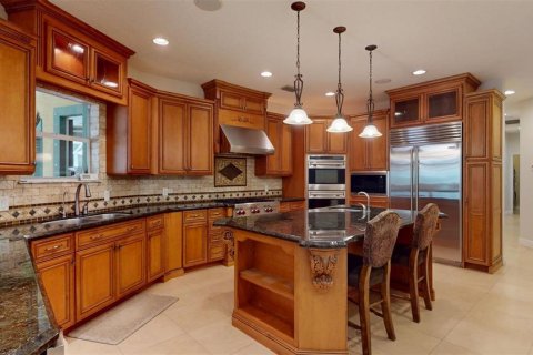 House in Vero Beach, Florida 5 bedrooms, 379.88 sq.m. № 1614834 - photo 18