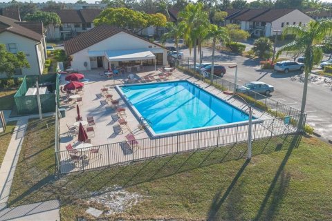 Copropriété à vendre à Lake Worth, Floride: 2 chambres, 97.45 m2 № 2094174 - photo 2