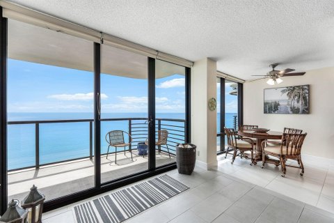 Copropriété à louer à Boca Raton, Floride: 2 chambres, 141.77 m2 № 2191861 - photo 14