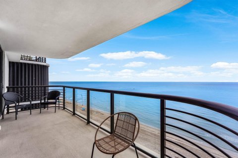 Copropriété à louer à Boca Raton, Floride: 2 chambres, 141.77 m2 № 2191861 - photo 9