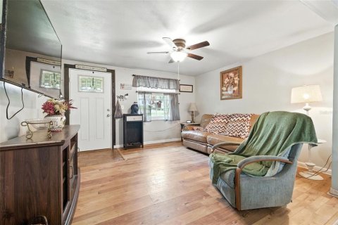 Casa en venta en Zephyrhills, Florida, 2 dormitorios, 110 m2 № 1833392 - foto 9