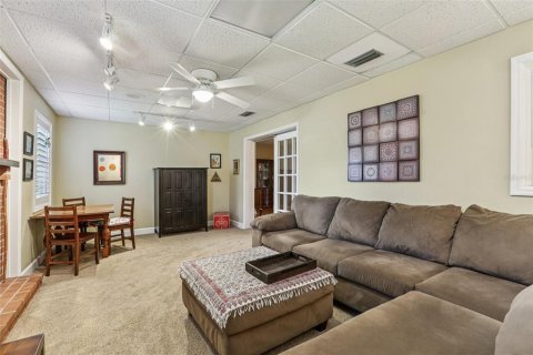 House in Winter Haven, Florida 3 bedrooms, 182.46 sq.m. № 1845277 - photo 12