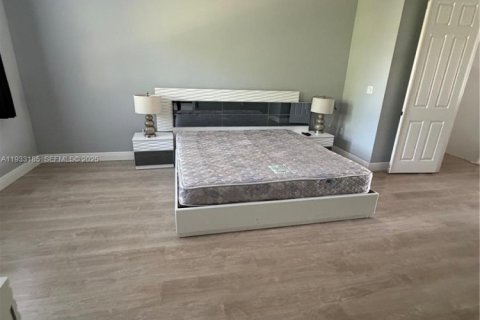 Casa en alquiler en Cutler Bay, Florida, 4 dormitorios, 204.48 m2 № 1991914 - foto 10