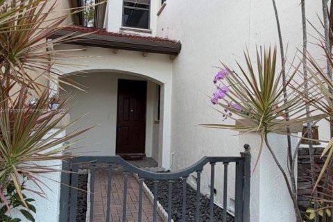 Villa ou maison à louer à Cutler Bay, Floride: 4 chambres, 204.48 m2 № 1991914 - photo 16