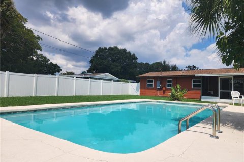House in Saint Petersburg, Florida 2 bedrooms, 77.67 sq.m. № 1853058 - photo 28